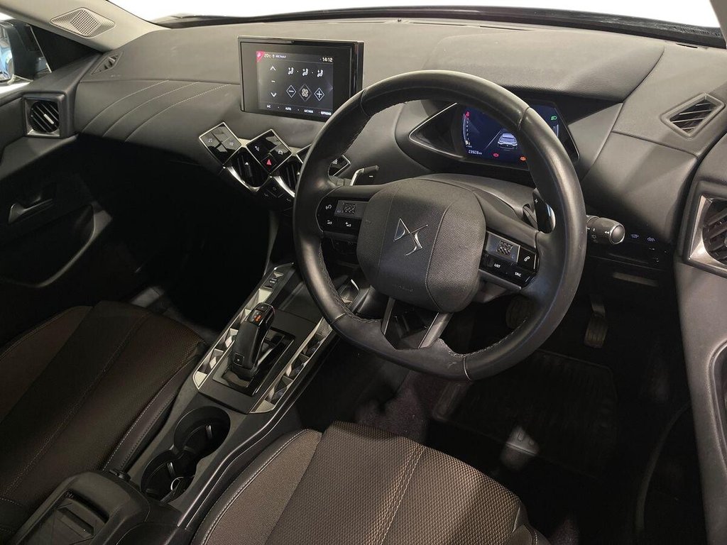 USED 2021 21 DS AUTOMOBILES DS 3 CROSSBACK 1.2 PureTech Prestige Crossback 5dr Petrol EAT8 Euro 6 (s/s) (130 ps) Great Service History