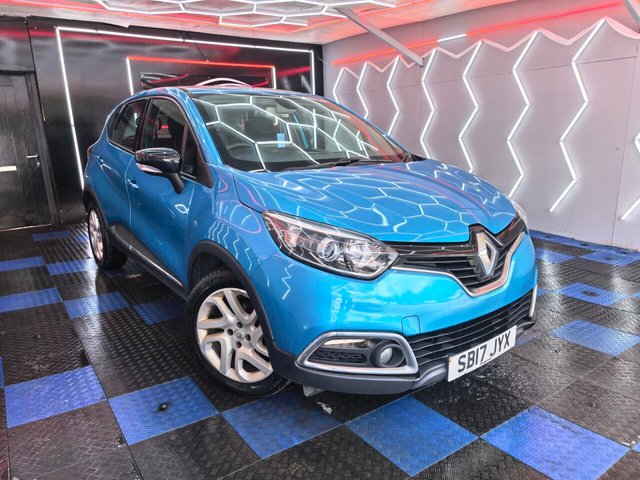 View our RENAULT CAPTUR