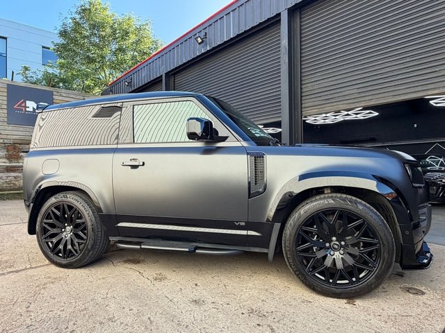 View our LAND ROVER DEFENDER
