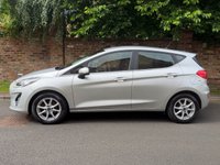 USED 2017 67 FORD FIESTA 1.0T EcoBoost Zetec Hatchback 5dr Petrol Manual Euro 6 (s/s) (100 ps) * NEW TIMING BELT JUNE 26 * EXCELLENT SERVICE HISTORY, 6 SERVICES, 1YR MOT, ALLOYS, AIR CON, BLUETOOTH, APPLE CAR PLAY, RADIO CD, E/WINDOWS, R/LOCKING, FREE WARRANTY, FINANCE AVAILABLE, HPI CLEAR, PART EXCHANGE WELCOME,