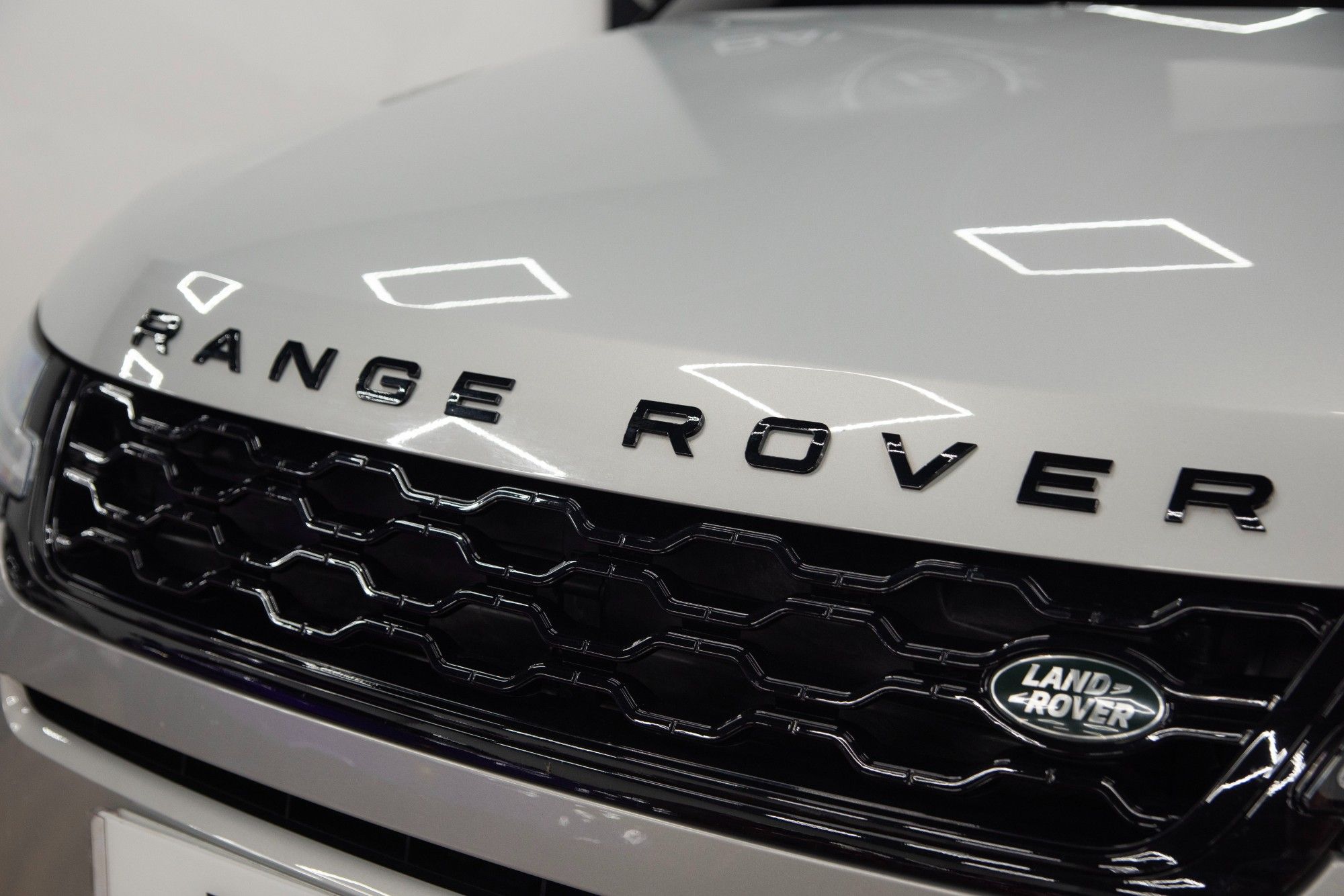 USED 2023 23 LAND ROVER RANGE ROVER EVOQUE 1.5 P300e Autobiography 