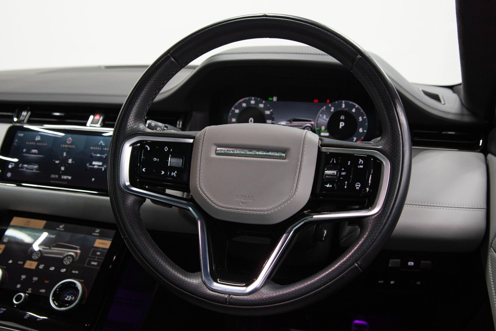 USED 2023 23 LAND ROVER RANGE ROVER EVOQUE 1.5 P300e Autobiography 