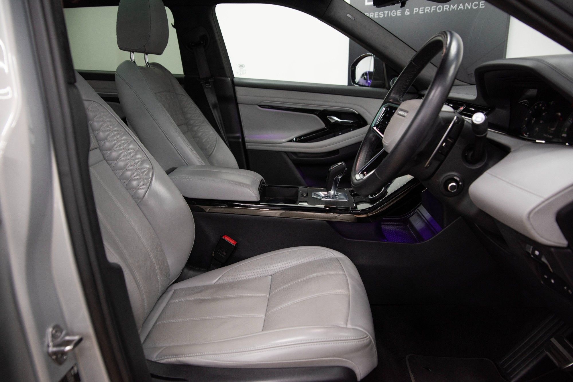 USED 2023 23 LAND ROVER RANGE ROVER EVOQUE 1.5 P300e Autobiography 