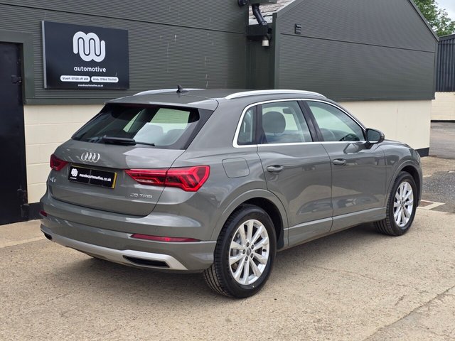 View our AUDI Q3
