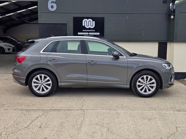 View our AUDI Q3