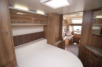 USED 2020 SWIFT CORNICHE 20/4 Transverse Island Bed