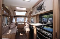 USED 2020 SWIFT CORNICHE 20/4 Transverse Island Bed