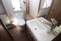USED 2020 SWIFT CORNICHE 20/4 Transverse Island Bed