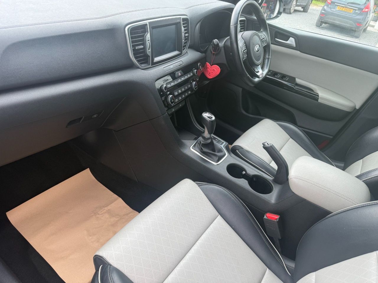 2018 KIA SPORTAGE 1.7 CRDi GT-Line SUV 5dr Diesel Manual Euro 6 (s/s) (114 bhp) - vehicle photo 4 for sale on PureCar
