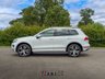 USED 2017 66 VOLKSWAGEN TOUAREG 3.0 TDI V6 BlueMotion Tech R-Line SUV 5dr Diesel Tiptronic 4WD Euro 6 (s/s) (262 ps) PANORAMIC SUNROOF, AUTOMATIC, SAT NAV, LEATHER