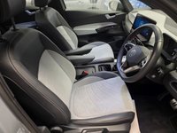 USED 2023 23 VOLKSWAGEN ID.3 Pro Performance 58kWh Family Hatchback 5dr Electric Auto (204 ps) 