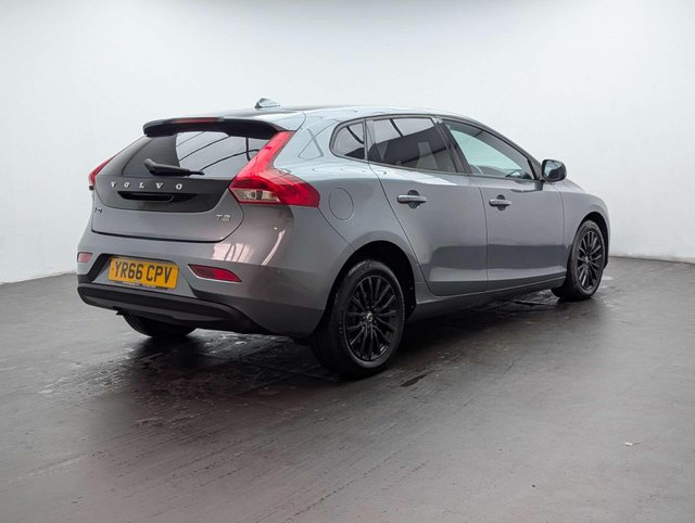 USED 2016 66 VOLVO V40 2.0 V40 Momentum T2 5dr CLICK+COLLECT / HOME DELIVERY