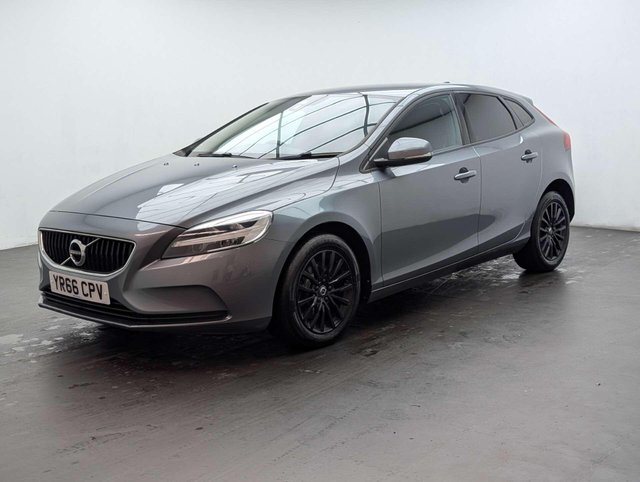 USED 2016 66 VOLVO V40 2.0 V40 Momentum T2 5dr CLICK+COLLECT / HOME DELIVERY