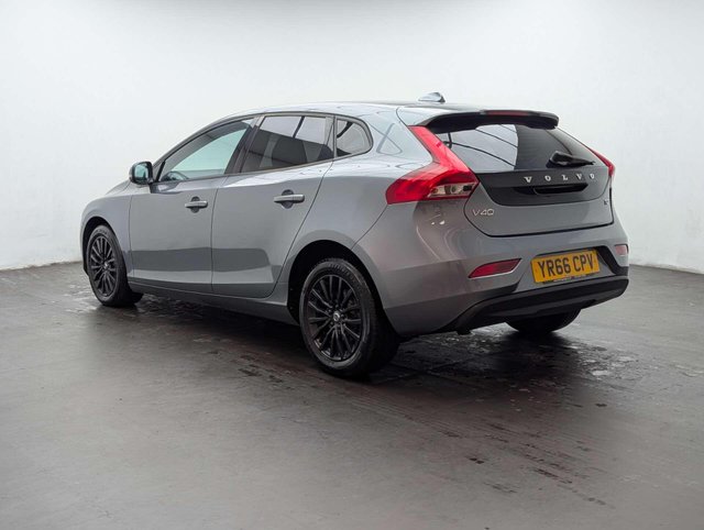 USED 2016 66 VOLVO V40 2.0 V40 Momentum T2 5dr CLICK+COLLECT / HOME DELIVERY