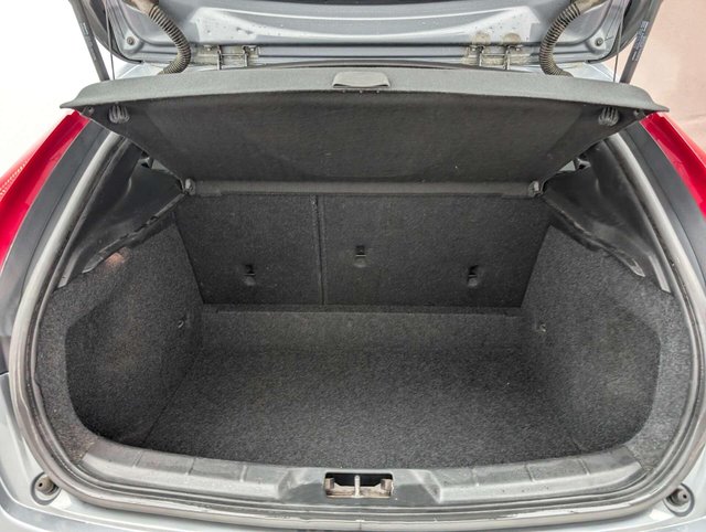 USED 2016 66 VOLVO V40 2.0 V40 Momentum T2 5dr CLICK+COLLECT / HOME DELIVERY