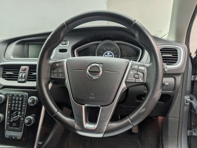 USED 2016 66 VOLVO V40 2.0 V40 Momentum T2 5dr CLICK+COLLECT / HOME DELIVERY