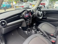 USED 2021 21 MINI HATCH 1.5 One Classic Hatchback 3dr Petrol Manual Euro 6 (s/s) (102 ps) 1 Owner - MINI Infotainment System - Cruise Control - Air Conditioning - Electric Windows - Alloy Wheels - LED Headlights & Daytime Running Lights - Multifunction Steering Wheel