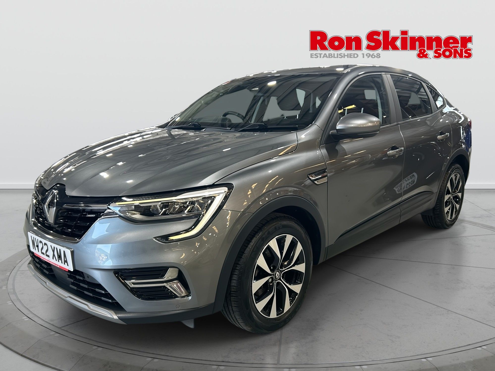 USED 2022 22 RENAULT ARKANA 1.6 E-TECH Iconic SUV 5dr Petrol Hybrid Auto 2WD Euro 6 (s/s) (145 bhp) 