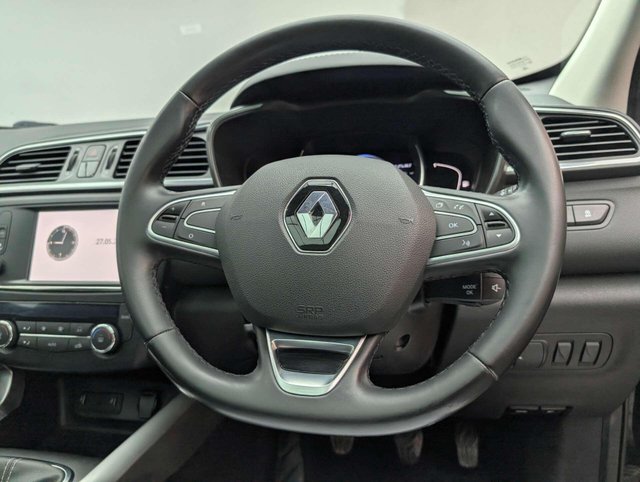 USED 2018 68 RENAULT KADJAR 1.2 Kadjar Signature Nav TCe 5dr CLICK+COLLECT / HOME DELIVERY