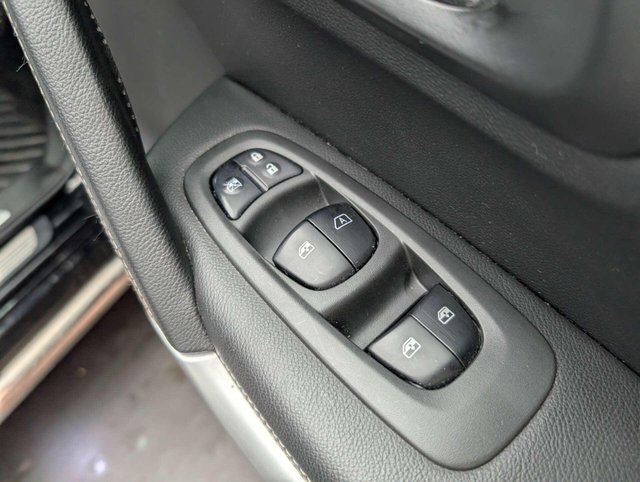 USED 2018 68 RENAULT KADJAR 1.2 Kadjar Signature Nav TCe 5dr CLICK+COLLECT / HOME DELIVERY