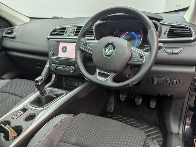USED 2018 68 RENAULT KADJAR 1.2 Kadjar Signature Nav TCe 5dr CLICK+COLLECT / HOME DELIVERY