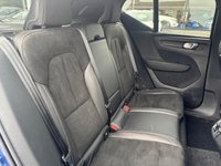 USED 2020 20 VOLVO XC40 2.0 D3 R-DESIGN PRO AUTO 150 BHP 