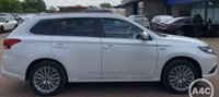 USED 2020 69 MITSUBISHI OUTLANDER 2.4h TwinMotor 13.8kWh Dynamic SUV 5dr Petrol Plug-in Hybrid CVT 4WD Euro 6 (s/s) (224 ps) Low Mileage + Leather Seats + Nav