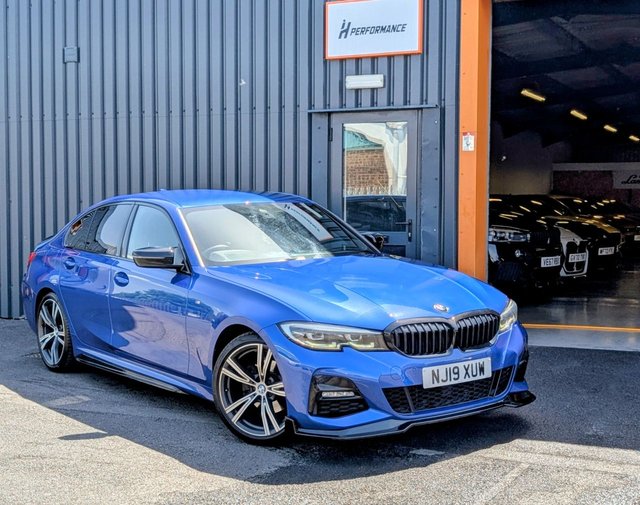 View our BMW 3 SERIES