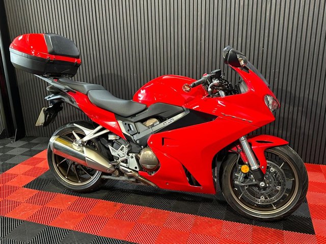 View our HONDA VFR800