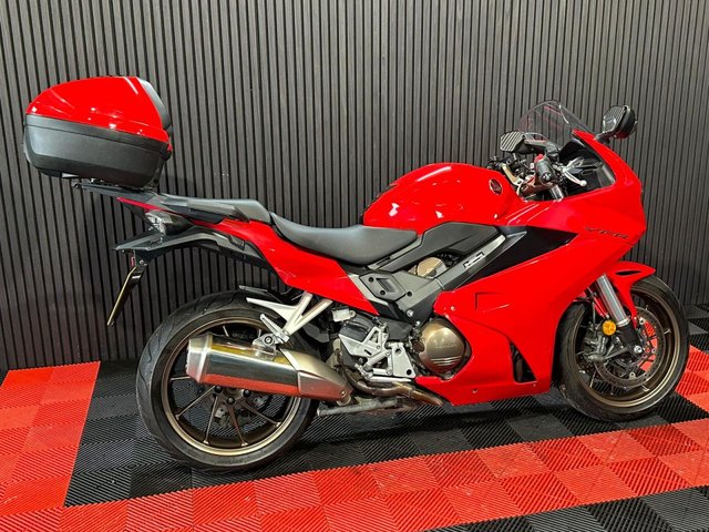 View our HONDA VFR800