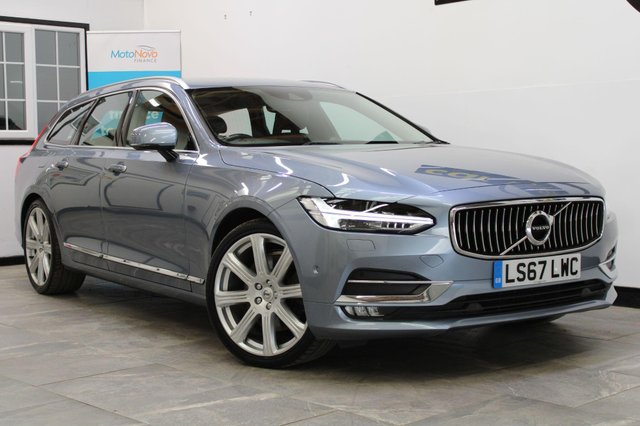 View our VOLVO V90