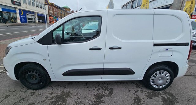 View our VAUXHALL COMBO