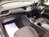 USED 2017 67 VAUXHALL INSIGNIA 2.0 Turbo D BlueInjection SRi Nav Grand Sport 5dr Diesel Manual Euro 6 (s/s) (170 ps) 