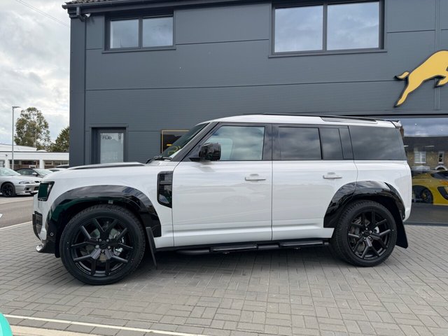 View our LAND ROVER DEFENDER 110
