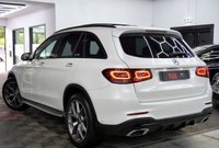 USED 2021 21 MERCEDES-BENZ GLC 2.0 GLC300d AMG Line (Premium Plus) SUV 5dr Diesel G-Tronic+ 4MATIC Euro 6 (s/s) (245 ps) 4MATIC! BURMESTER! APPLE CAR PLAY!