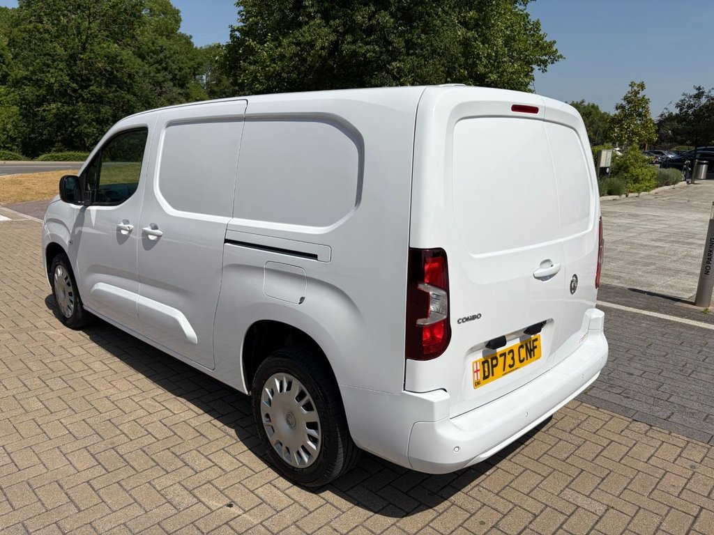 USED 2023 73 VAUXHALL COMBO 2300 PRO 1.5Turbo D EU6 S/S L1 H1 100ps *AIRCON*SATNAV*CAMERA*SENSORS*E/PACK* A/C-SATNAV-SENSORS-CAMERA-L1