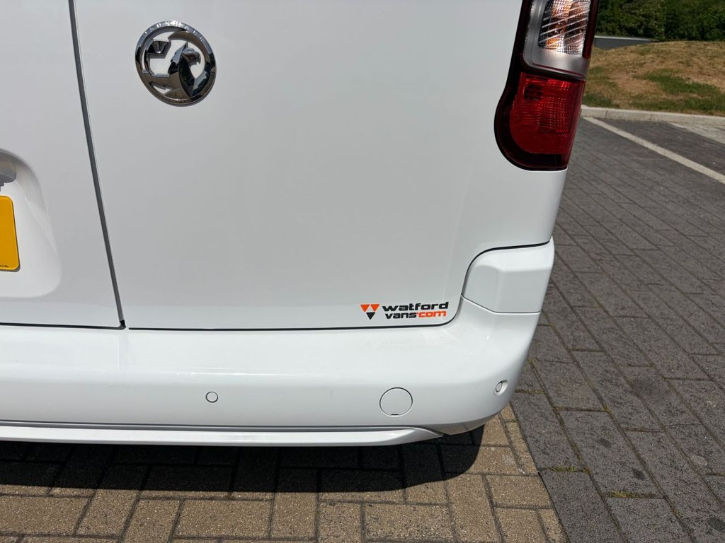 USED 2023 73 VAUXHALL COMBO 2300 PRO 1.5Turbo D EU6 S/S L1 H1 100ps *AIRCON*SATNAV*CAMERA*SENSORS*E/PACK* A/C-SATNAV-SENSORS-CAMERA-L1