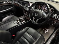 USED 2013 MERCEDES-BENZ CLS CLASS 5.5 CLS63 V8 AMG Coupe 4dr Petrol SpdS MCT Euro 5 (s/s) (557 ps) 