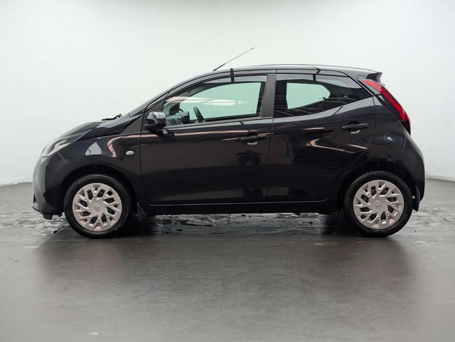 USED 2021 21 TOYOTA AYGO 1.0 Aygo X-Play TSS VVT-i CVT 5dr CLICK+COLLECT / HOME DELIVERY
