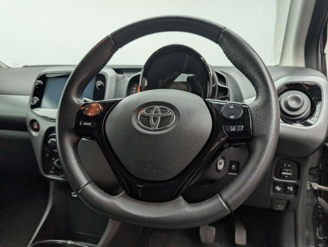 USED 2021 21 TOYOTA AYGO 1.0 Aygo X-Play TSS VVT-i CVT 5dr CLICK+COLLECT / HOME DELIVERY