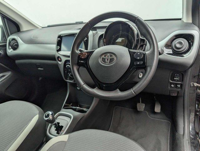USED 2021 21 TOYOTA AYGO 1.0 Aygo X-Play TSS VVT-i CVT 5dr CLICK+COLLECT / HOME DELIVERY