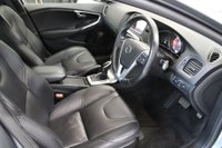 USED 2018 18 VOLVO V40 2.0 D3 Inscription Auto Euro 6 (s/s) 5dr BLIS, INTELLISAFE PRO, WINTER!