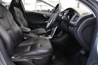 USED 2018 18 VOLVO V40 2.0 D3 Inscription Auto Euro 6 (s/s) 5dr BLIS, INTELLISAFE PRO, WINTER!