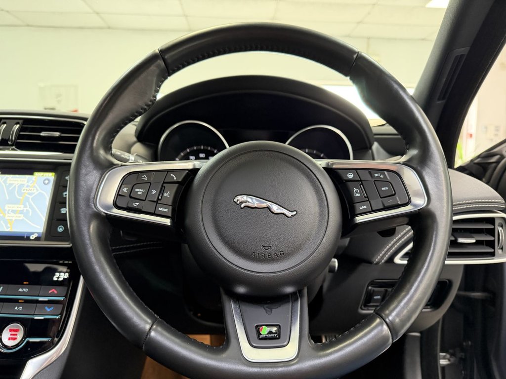 USED 2015 15 JAGUAR XE 2.0 GTDi R-Sport Saloon 4dr Petrol Auto Euro 6 (s/s) (240 ps) 