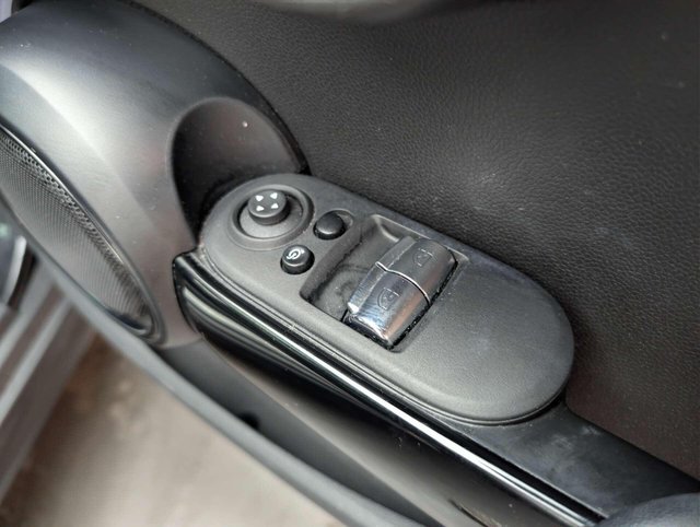 USED 2023 72 MINI HATCH Cooper S Electric Level 3 3dr CLICK+COLLECT / HOME DELIVERY