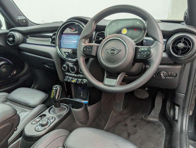USED 2023 72 MINI HATCH Cooper S Electric Level 3 3dr CLICK+COLLECT / HOME DELIVERY