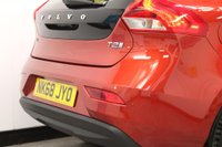 USED 2018 68 VOLVO V40 1.5 T2 GPF Inscription Auto Euro 6 (s/s) 5dr FULL VOLVO MAIN DEALER HISTORY