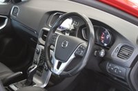 USED 2018 68 VOLVO V40 1.5 T2 GPF Inscription Auto Euro 6 (s/s) 5dr FULL VOLVO MAIN DEALER HISTORY