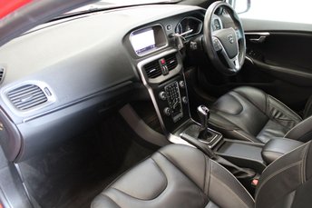 View our VOLVO V40