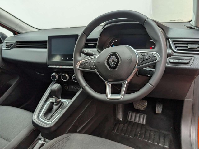 USED 2023 23 RENAULT CLIO 1.6 Clio Evolution E-Tech HEV Auto 5dr CLICK+COLLECT / HOME DELIVERY